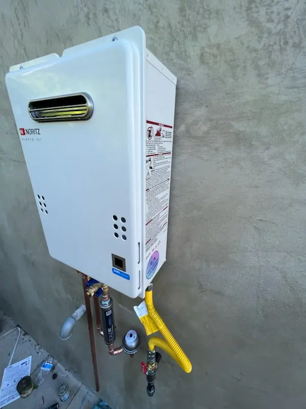 Tankless water heater installation for Kanaskat homes